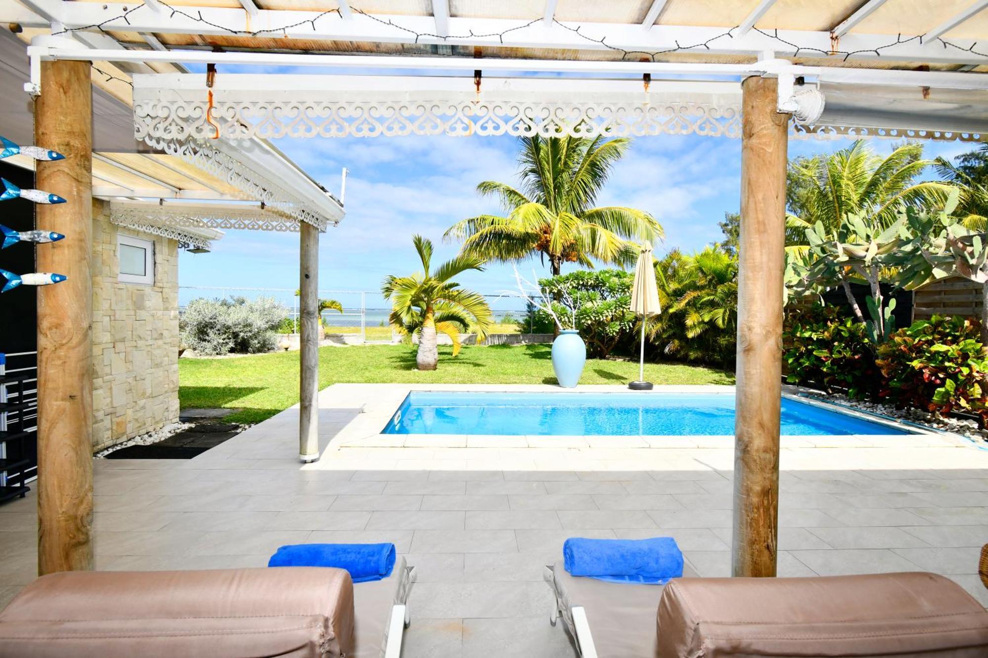 Chalet Kestrel With Pool On The Beach Riambel Ngoại thất bức ảnh